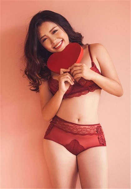 夏兰欣孔强-挺起奶头主动喂男人吃_酥糖齿轮