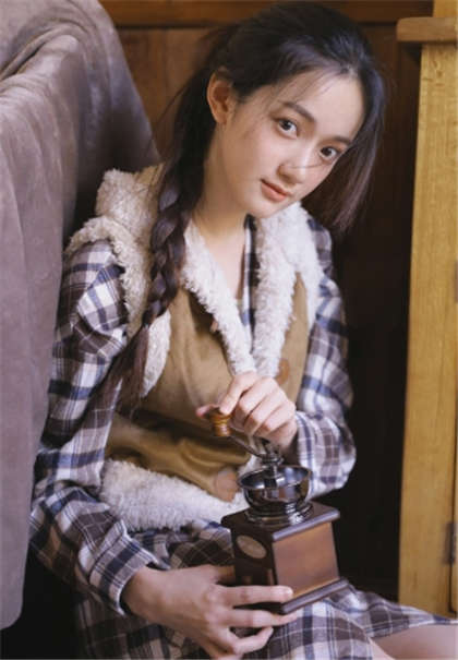 大公驴的大吊狂肉美女小说-小说里床上的激烈片段摘录_酥糖齿轮