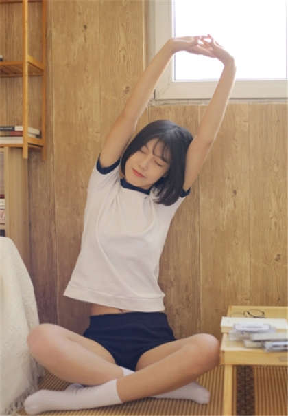 下面的小嘴又软又湿-公交车上的奶水_酥糖齿轮