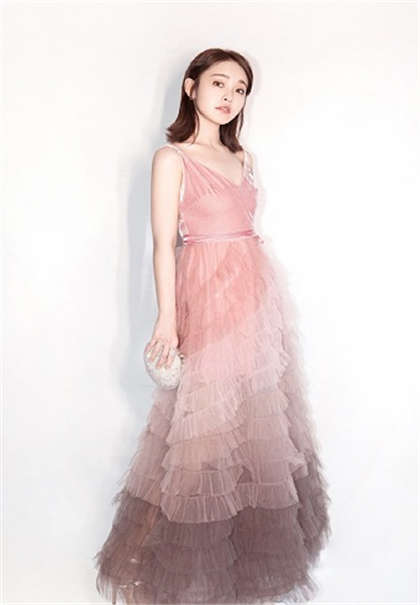 黄文章湿到-熟人系列之入室_酥糖齿轮