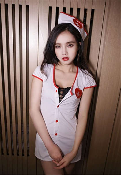 下面的小嘴又软又湿-公交车上的奶水_酥糖齿轮