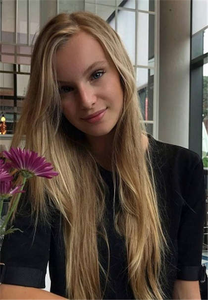 一女主多男-邪恶小说片段_酥糖齿轮