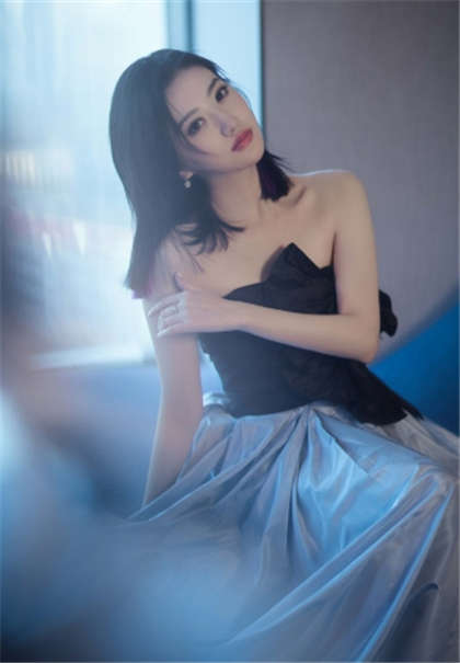 被男同桌摸下面吸奶h文-嗯嗯快点再深一点好哥哥_酥糖齿轮