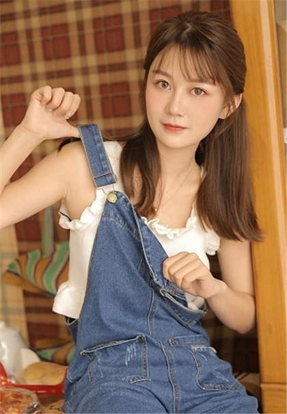 小黄文大全-屁股抬起来自己扒开_酥糖齿轮