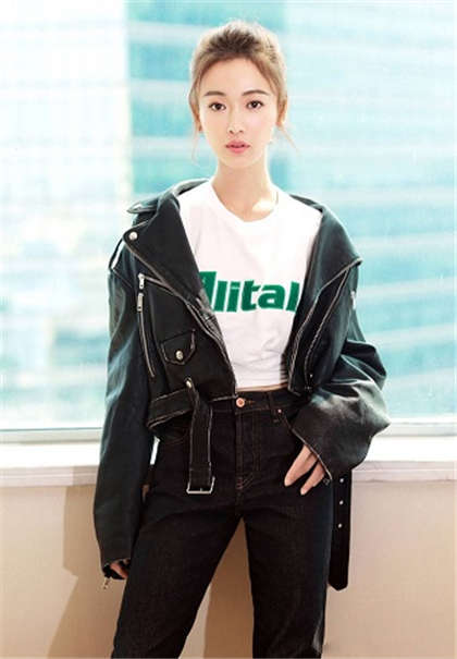 上课被同桌折磨黄文-车肉短文_酥糖齿轮