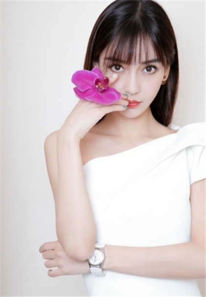 很黄很黄在床上-两男一女的3p的经验交流_酥糖齿轮