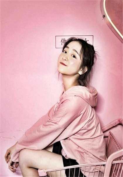 np女主心机有肉-地铁上后面被进了高H文_酥糖齿轮