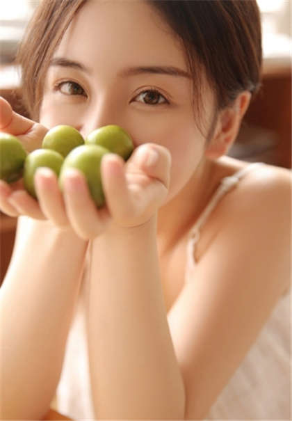 嗯啊美女秘书爽-他低吼挺身进入深处_酥糖齿轮