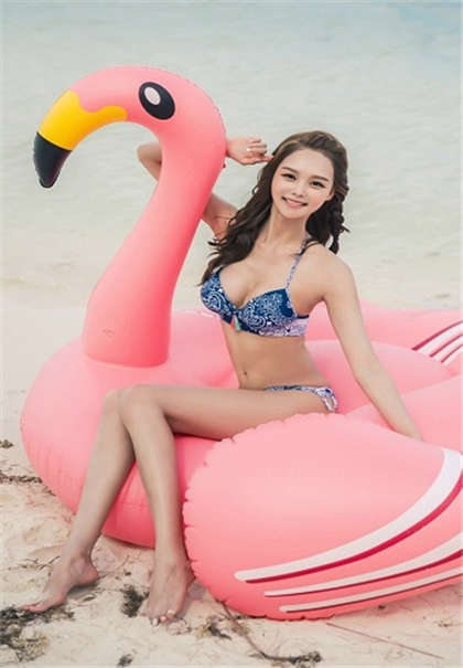 同时被三个人日的感觉-小说中男女第一次_酥糖齿轮