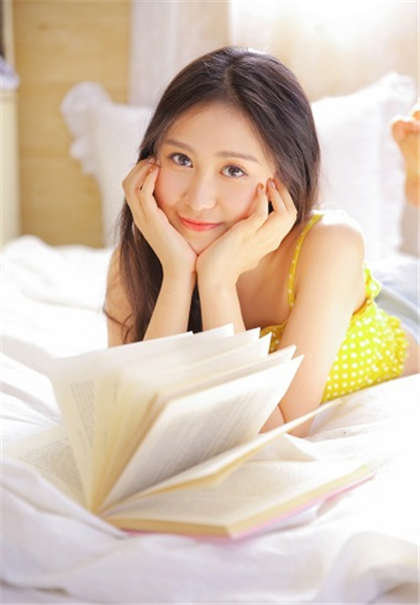 女同学和我在教室做了-把冻樱桃放进了下面_酥糖齿轮