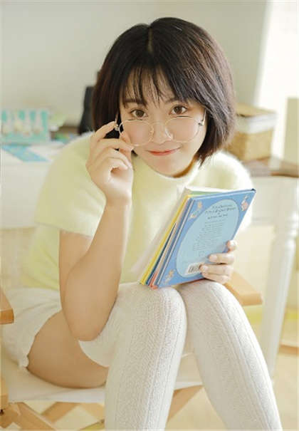 叼住乳尖吸奶小说-下面都湿透了宝贝_酥糖齿轮