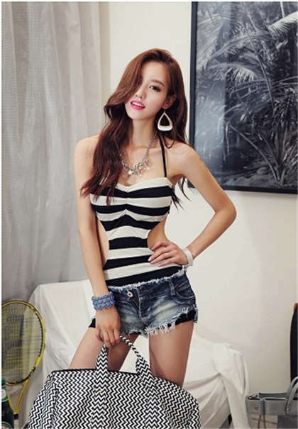 下面的小嘴又软又湿-公交车上的奶水_酥糖齿轮