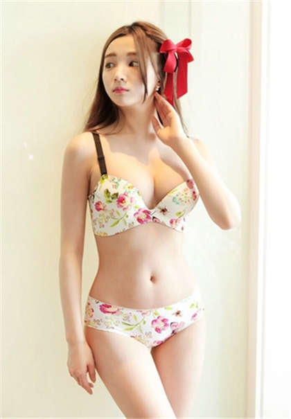 女孩夹跳蛋娇喘-姿势最丰富的小黄文_酥糖齿轮