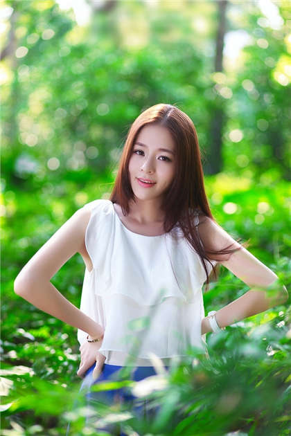 公车上的污小说-几个校花给一个老头_酥糖齿轮