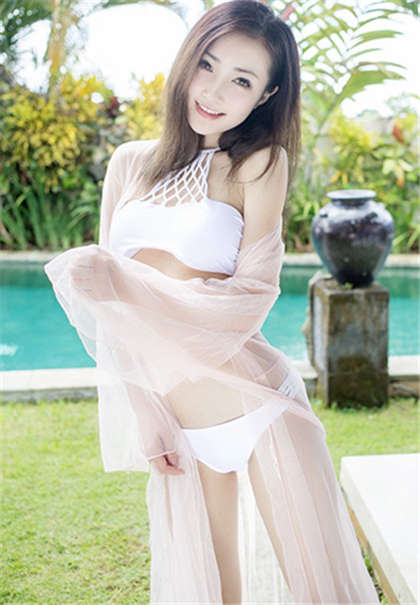 教师黄文系列-公车上诗晴被猛烈的进出._酥糖齿轮