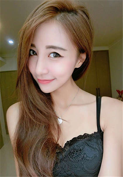 在公交车上被男生干-从后面扶着她的腰疯狂冲刺_酥糖齿轮