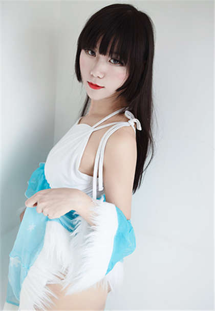 很黄很细节的小说-被两个男人帮在床上舔_酥糖齿轮