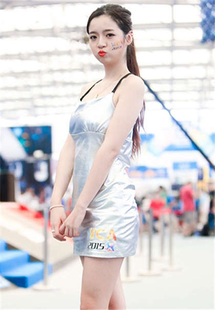 办公室淫乱-房东猛吸我乳汁小说_酥糖齿轮