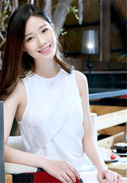 两个男人舔我-他会揉捏和吻咬我胸_酥糖齿轮