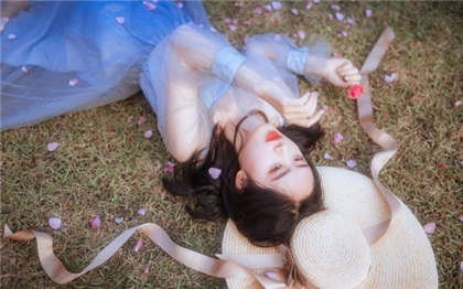 校园污污短文-喜欢闺蜜舔我阴帝_酥糖齿轮