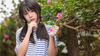 同性污文-下面流水的小说段落_酥糖齿轮