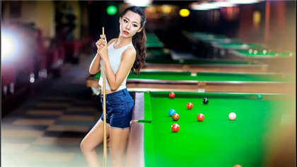 在公交车上被男生干-从后面扶着她的腰疯狂冲刺_酥糖齿轮