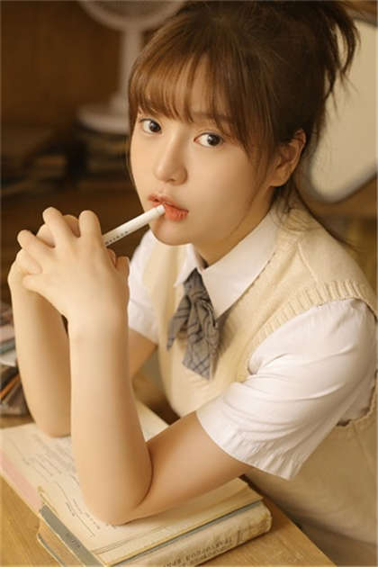 乱欲一家-小淫妹_酥糖齿轮