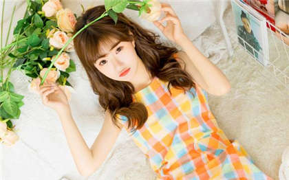 老师和学生的小黄文-亲亲时突然要解内衣_酥糖齿轮