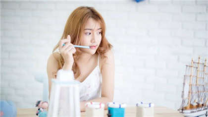 污小说调教-乖趴下乖把腿张开的_酥糖齿轮