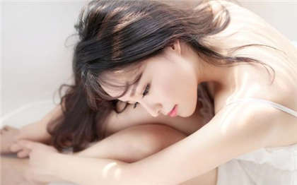 偷偷舔我的奶头-教练胀死你好大_酥糖齿轮