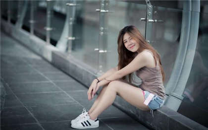 多肉np一女多男高H爽文-女人被拖到床上爽_酥糖齿轮