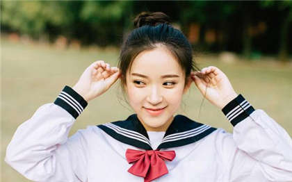 湿湿的污文-堕落的校花小雪小柔_酥糖齿轮