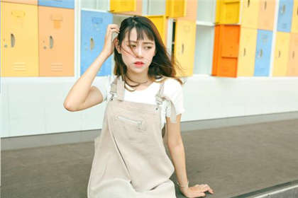 放荡的女友被老头-林欣班主任跪下口_酥糖齿轮