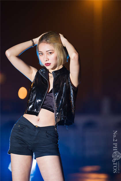 我的污老师小说-我被同桌上课摸出水来_酥糖齿轮