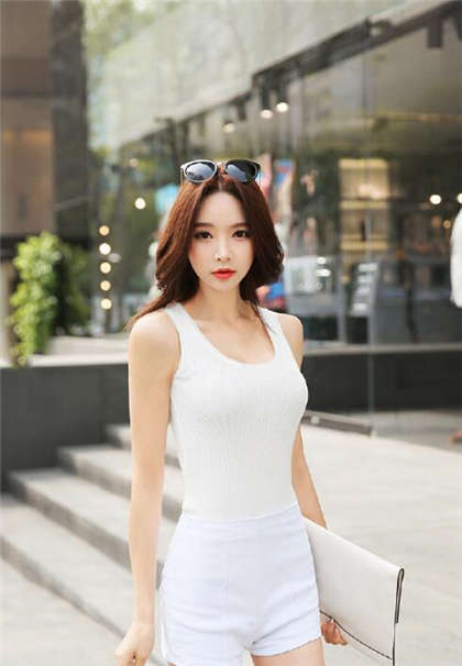 我被几个人按着吃奶-两根硕大全文_酥糖齿轮