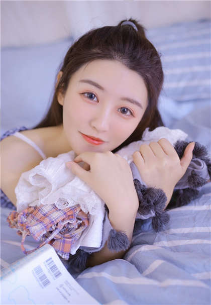 很黄很污小说片段-让我舔宝贝看你的小樱桃肿了_酥糖齿轮