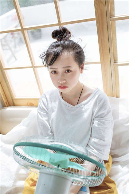 黄暴能手的小说-滚床单文字描写细节_酥糖齿轮