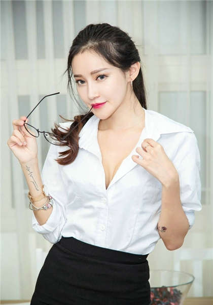 污污的短篇小说200 多章-五十多岁的浪女人口述_酥糖齿轮