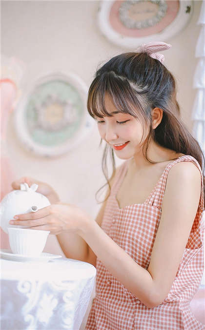 让人湿的小说片段-口述两性故事吃奶_酥糖齿轮