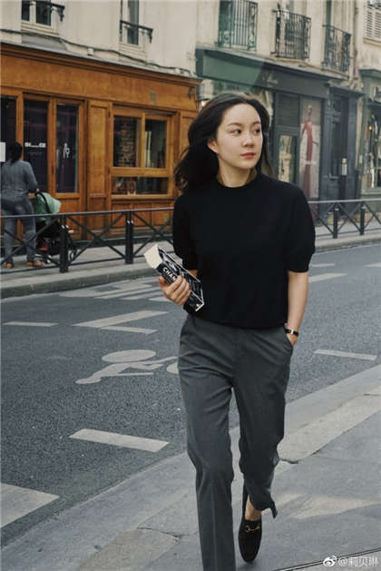 很色很污很污的小说片段-车上掀起老师裙子_酥糖齿轮