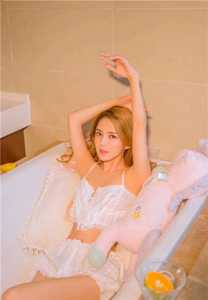 啊～用力～插我…啊好舒服…-老师你那里又湿又紧_酥糖齿轮