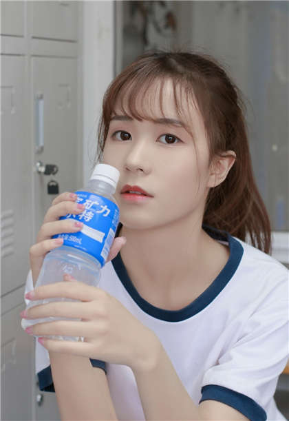 很污湿文-他的手伸了进去_酥糖齿轮