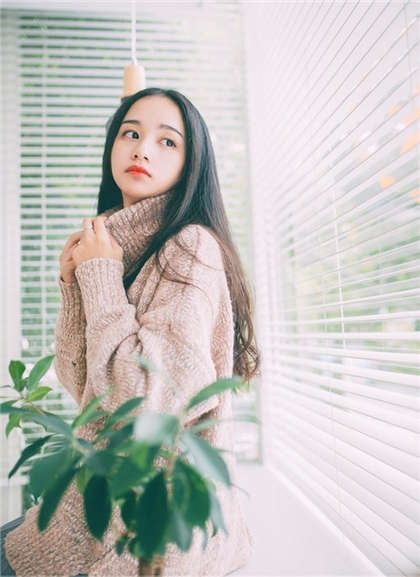 男女主在学校里做的小说-我故意穿短裙坐公交小说_酥糖齿轮