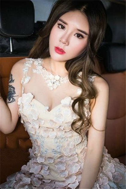 宠文多肉到处做-想被两个男人吃奶头_酥糖齿轮