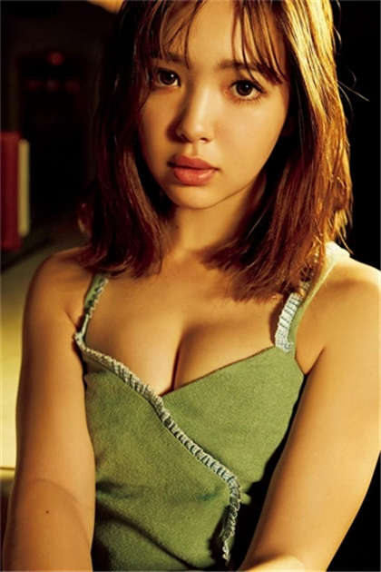 教师黄文系列-公车上诗晴被猛烈的进出._酥糖齿轮