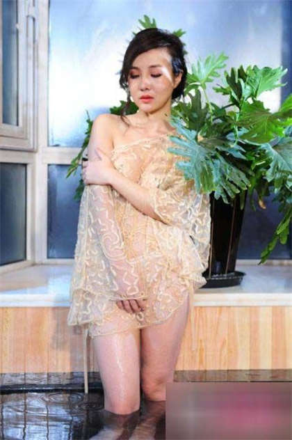 哥哥爬在我身上喝奶-啊一下面好湿_酥糖齿轮