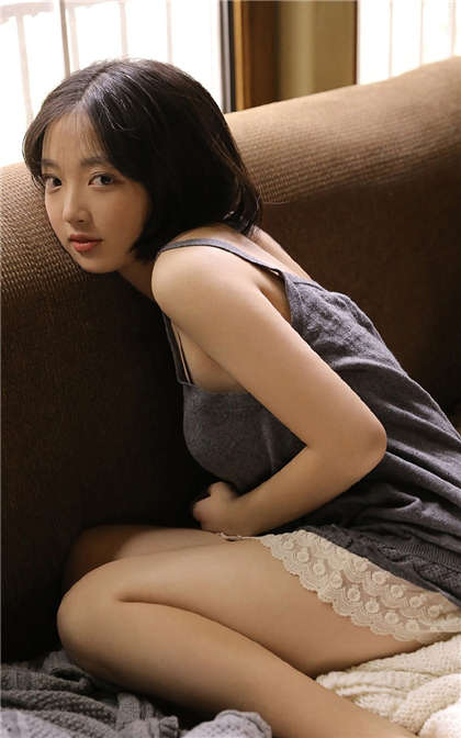 污黄全肉校园小说-﻿两根硕大挺进她的身体3p_酥糖齿轮