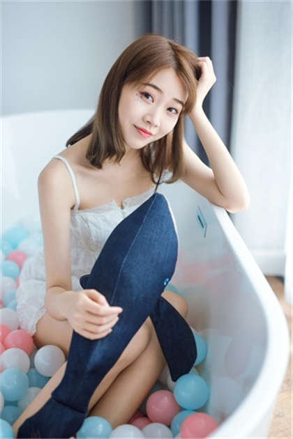 按摩别墅 多人淫乱 群交 小说-被老公打屁股_酥糖齿轮