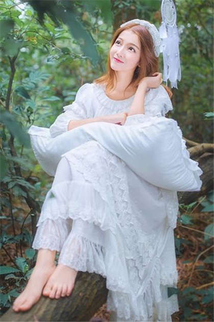 美女被二人艹小说-皇上当着满朝大臣面干公主_酥糖齿轮