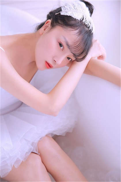 三个洞满了-小黄文污到下面湿污到你湿到透_酥糖齿轮